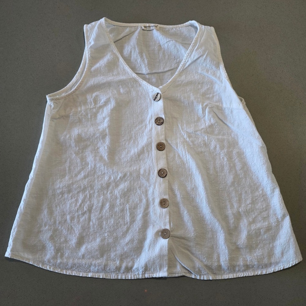 Anna-Kaci California White Sleeveless Button Front V-Neck Textured Tank Top